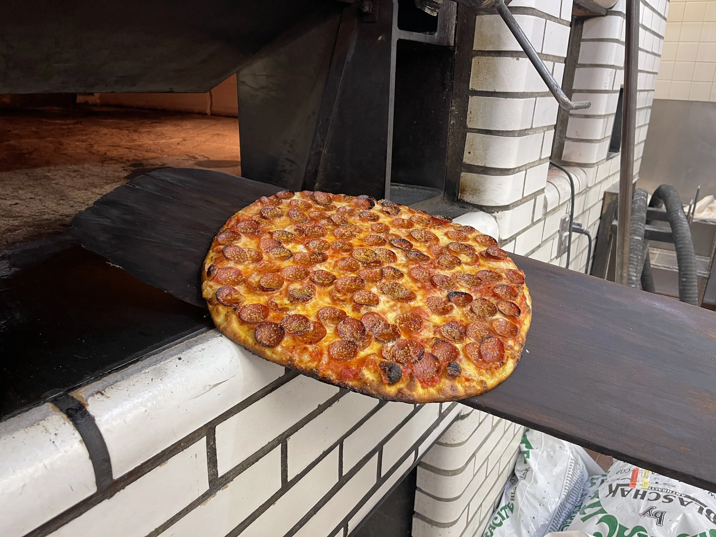 Frank Pepe Pizzeria Napoletana — One Bite Pizza Fest